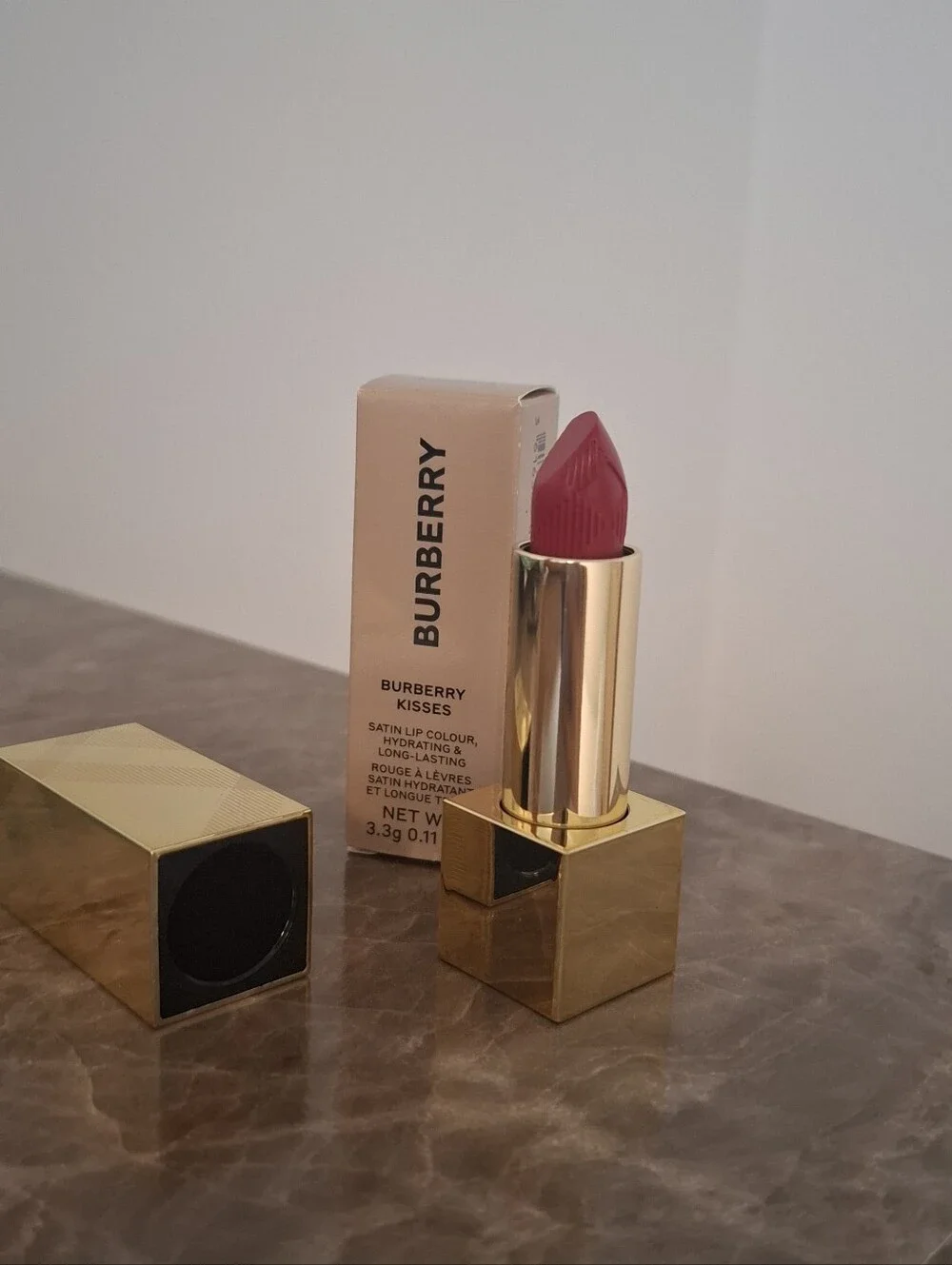 Burberry Kisses Satin Lip Colour — Magenta